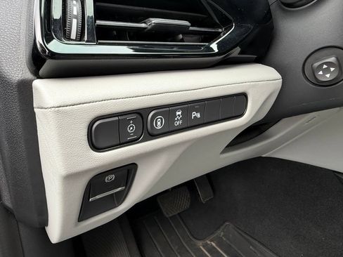 Certified 2023 Acura MDX w/ Technology Package AWD/4WD image 18
