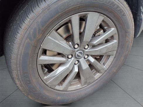 Used 2023 Nissan Pathfinder SV image 6