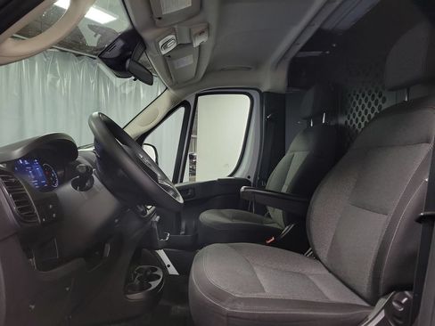 Used 2025 RAM ProMaster 2500 w/ U-Haul Equipment Group FWD image 15