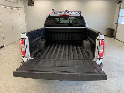 Used 2022 GMC Canyon AT4 w/ Trailering Package AWD/4WD image 6