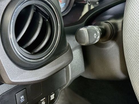Used 2022 Toyota Tacoma TRD Sport w/ Technology Package AWD/4WD image 10