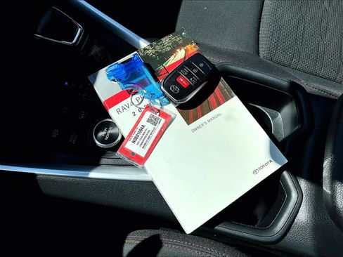 Used 2023 Toyota RAV4 SE w/ Weather & Moonroof Package image 31