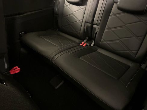 New 2026 Volkswagen Atlas SE image 14