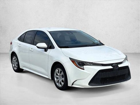 Used 2020 Toyota Corolla LE image 3