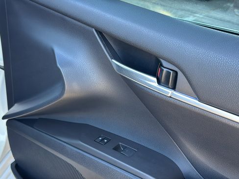 Used 2021 Toyota Camry LE image 26