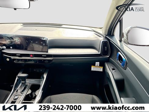 New 2026 Kia Sorento LX FWD image 16