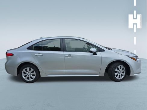 Used 2026 Toyota Corolla LE FWD image 2