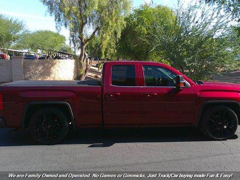 Used 2017 GMC Sierra 1500 SLE w/ SLE Value Package image 5