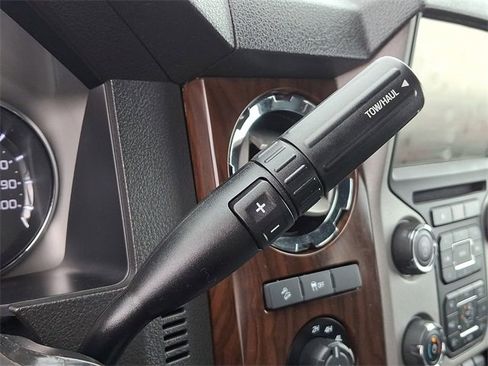 Used 2015 Ford F250 Lariat w/ Lariat Ultimate Package image 14