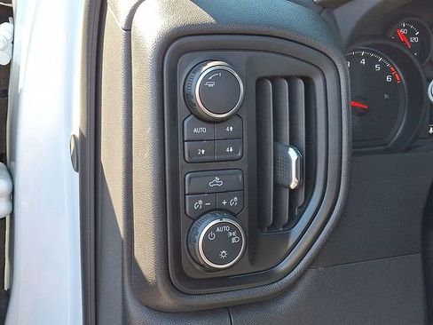 Certified 2025 Chevrolet Silverado 1500 Custom Trail Boss w/ Turbomax Blackout Package image 32