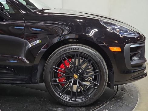 Certified 2026 Porsche Macan GTS image 11
