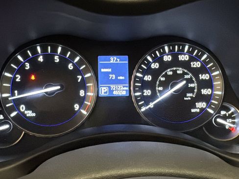 Used 2019 INFINITI Q70 Luxe image 15