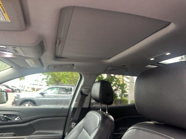 Used 2020 GMC Acadia SLT FWD image 19