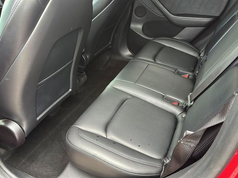 Used 2021 Tesla Model Y Long Range AWD/4WD image 5