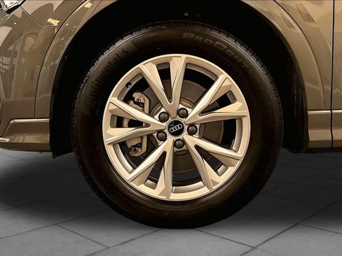 Certified 2025 Audi Q3 2.0T Premium Plus w/ Premium Plus Package AWD/4WD image 11