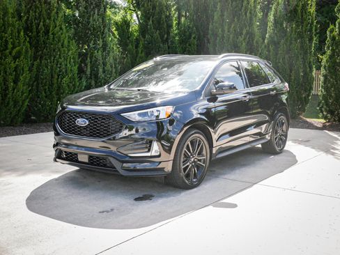 Used 2022 Ford Edge ST-Line AWD/4WD image 5