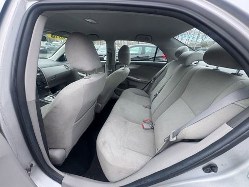 Used 2010 Toyota Corolla image 24
