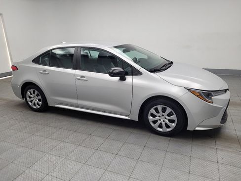Used 2021 Toyota Corolla LE FWD image 11