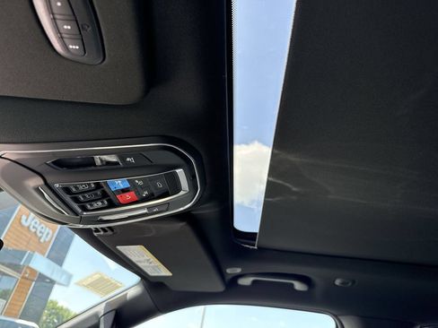New 2026 Jeep Grand Wagoneer 4WD image 34