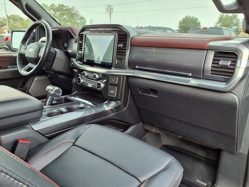 Used 2022 Ford F150 Lariat w/ Equipment Group 502A High image 11