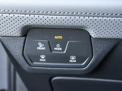 New 2026 Volkswagen Atlas Peak Edition AWD/4WD image 24