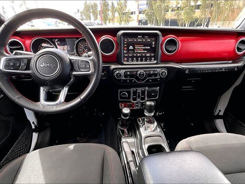 Used 2023 Jeep Wrangler Unlimited Rubicon image 12