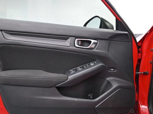 Used 2022 Honda Civic Sport image 2