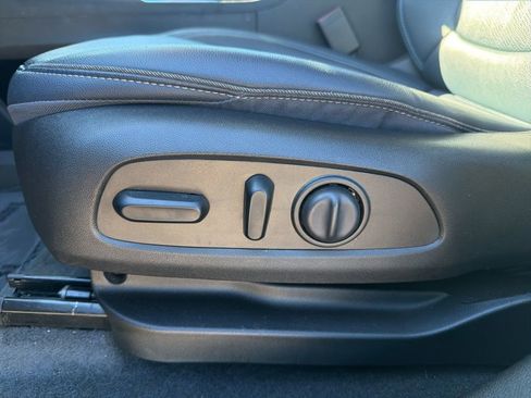 Used 2022 Chevrolet Bolt EUV Premier w/ Sun & Sound Package image 15