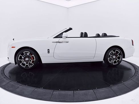 Used 2020 Rolls-Royce Dawn RWD image 21