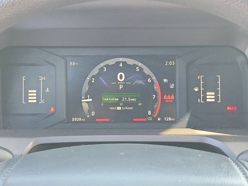 Used 2025 Toyota Tacoma SR5 image 29