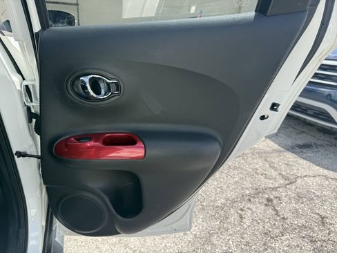 Used 2015 Nissan Juke SL FWD image 24