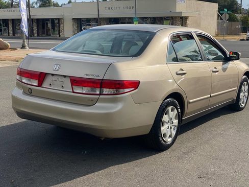 Used 2004 Honda Accord LX image 7