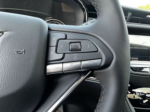 New 2025 Cadillac XT6 Luxury image 16