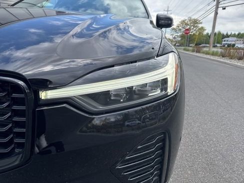 Certified 2025 Volvo XC60 B5 Plus AWD/4WD image 7