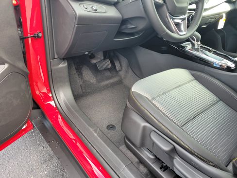 New 2026 Chevrolet Trax LT w/ Driver Confidence Package FWD image 22