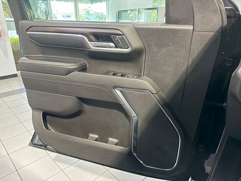 Certified 2024 GMC Sierra 1500 SLT image 26