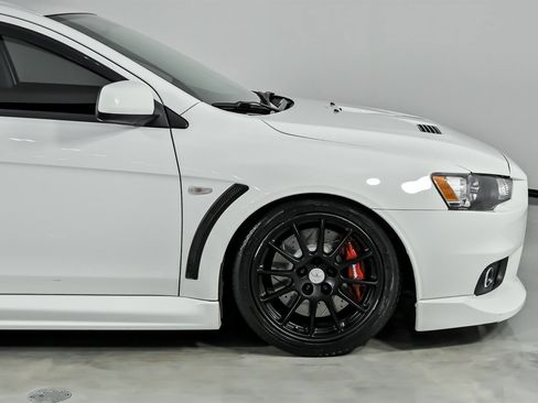 Used 2014 Mitsubishi Lancer Evolution GSR image 15