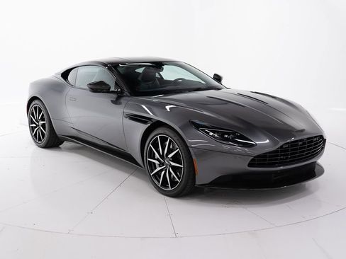 Used 2023 Aston Martin DB11 V12 image 7