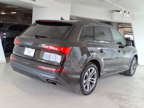 Certified 2026 Audi Q7 3.0T Premium w/ Convenience Plus Package AWD/4WD image 4