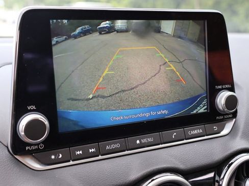 Used 2024 Nissan Sentra SV FWD image 15