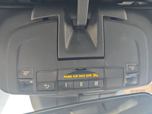 Used 2020 Porsche 718 Boxster RWD image 25
