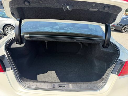 Used 2016 Nissan Maxima Platinum FWD image 13