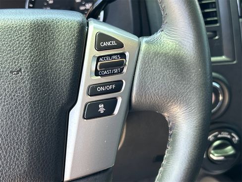 Used 2024 Nissan Titan SV w/ SV Convenience Package image 21