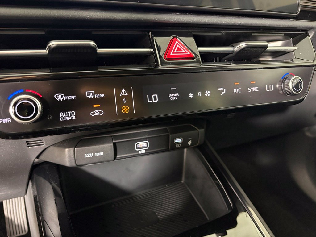 New 2026 Kia Niro EX FWD image 32