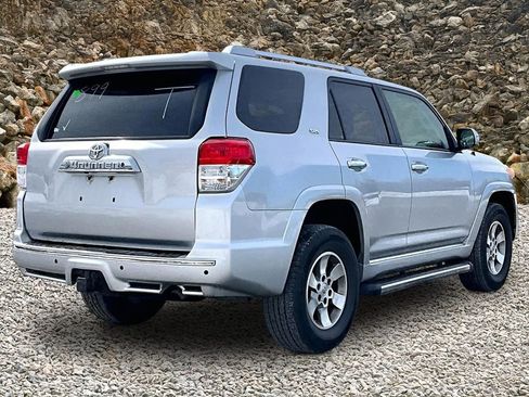 Used 2013 Toyota 4Runner SR5 w/ Premium Pkg image 2