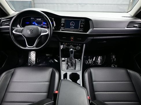 Used 2022 Volkswagen Jetta SE FWD image 17