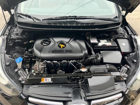 Used 2016 Hyundai Elantra SE image 11