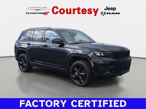 Certified 2023 Jeep Grand Cherokee Altitude AWD/4WD image 1