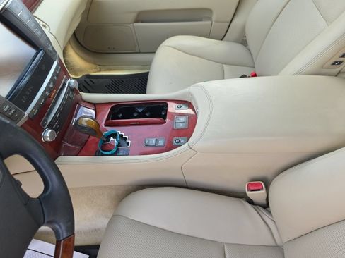 Used 2012 Lexus LS 460 w/ Comfort Pkg RWD image 17