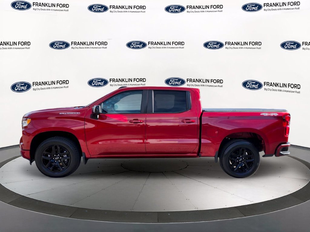 Used 2022 Chevrolet Silverado 1500 RST w/ Convenience Package II AWD/4WD image 2